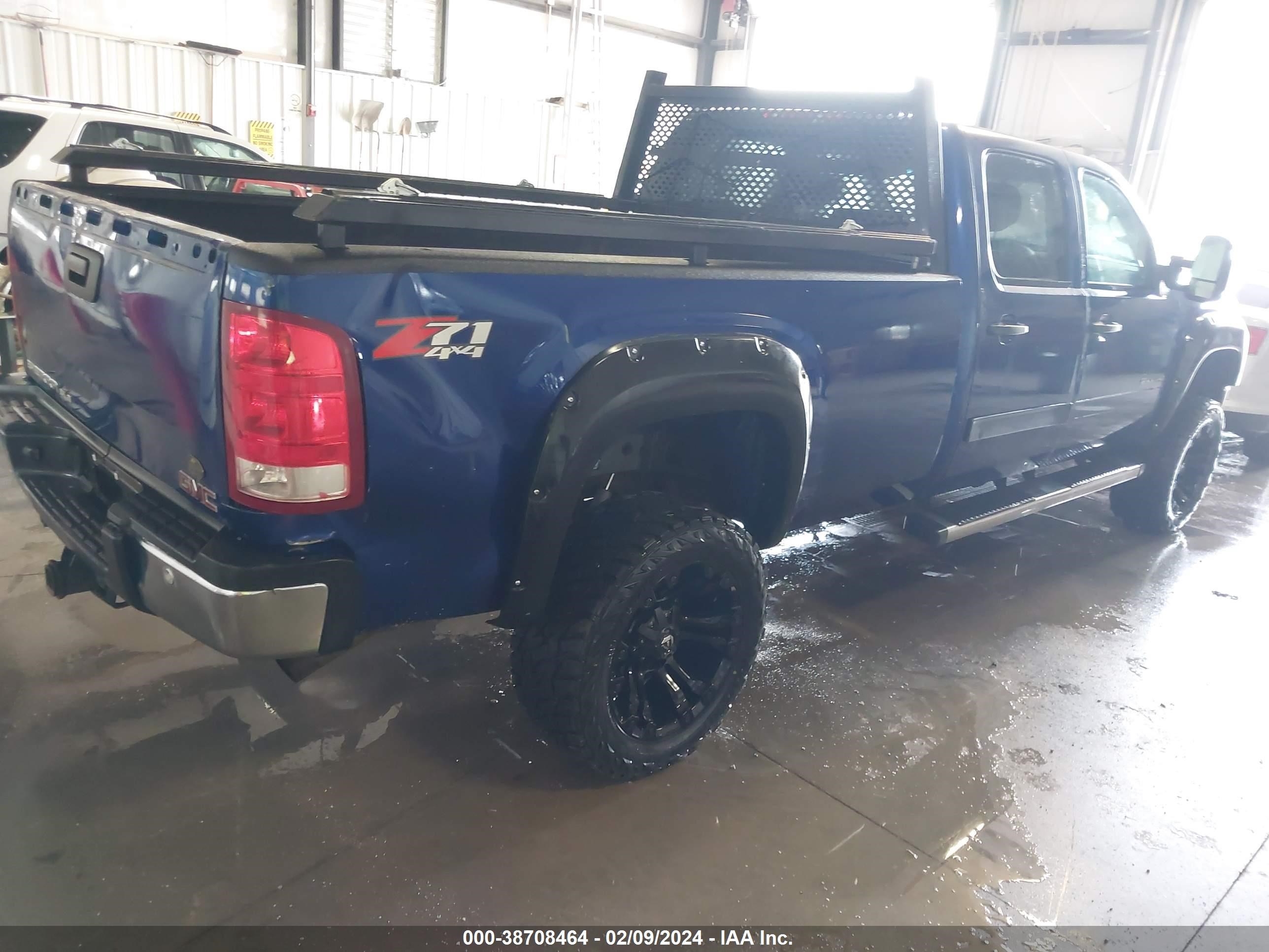 Photo 3 VIN: 1GT120CGXEF154758 - GMC SIERRA 