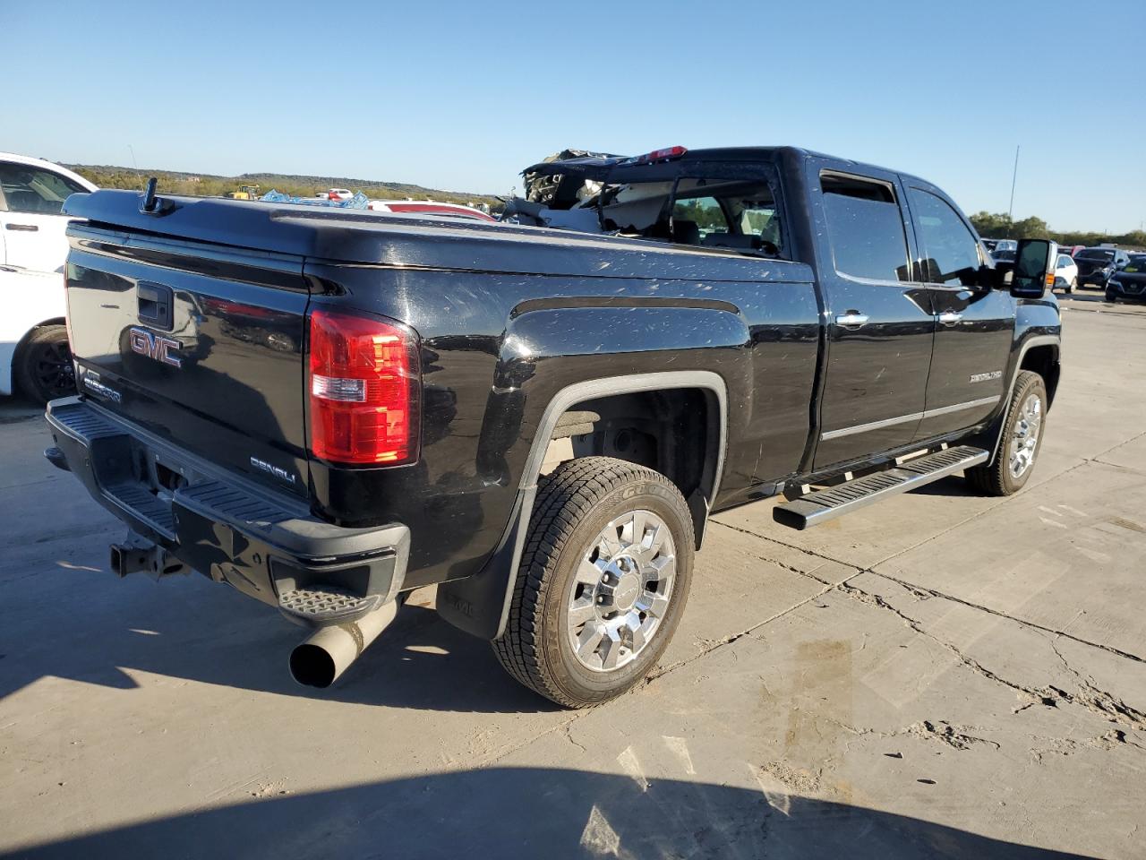 Photo 2 VIN: 1GT120E86FF664418 - GMC SIERRA 