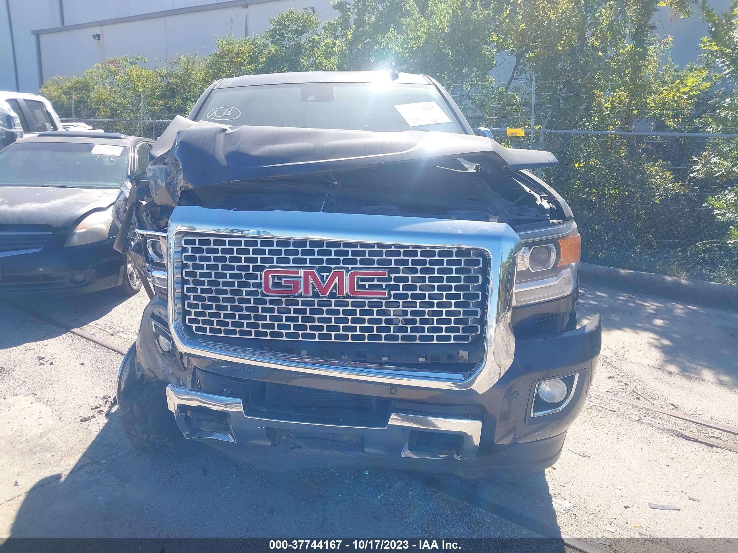 Photo 11 VIN: 1GT120E88FF636815 - GMC SIERRA 