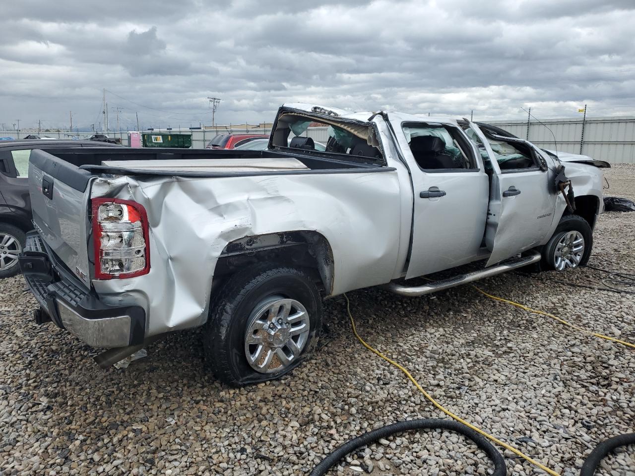 Photo 2 VIN: 1GT120EG7CF148846 - GMC SIERRA 