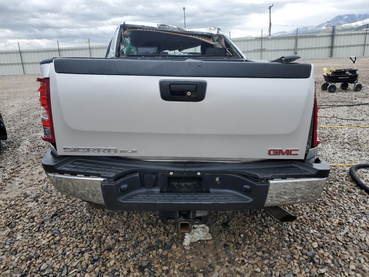 Photo 5 VIN: 1GT120EG7CF148846 - GMC SIERRA 