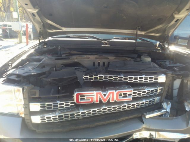 Photo 9 VIN: 1GT120EG7DF220968 - GMC SIERRA 2500HD 