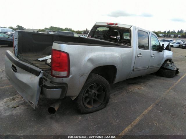 Photo 3 VIN: 1GT121C80CF125779 - GMC SIERRA 2500HD 