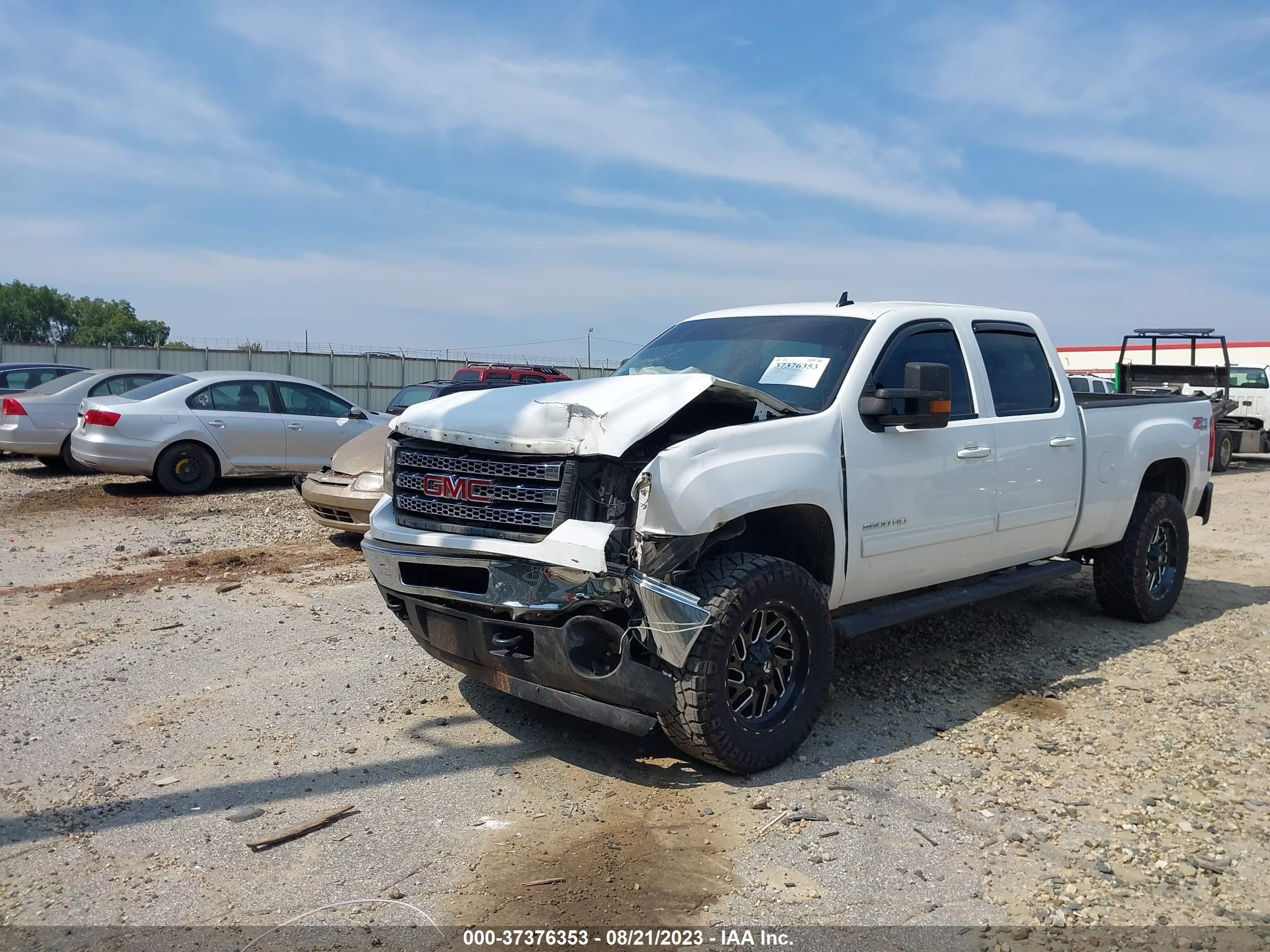 Photo 5 VIN: 1GT121C80CF238695 - GMC SIERRA 