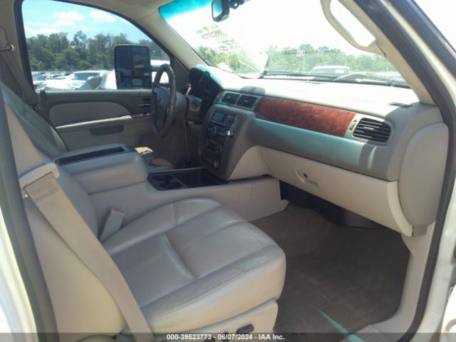 Photo 4 VIN: 1GT121C81CF107579 - GMC SIERRA 