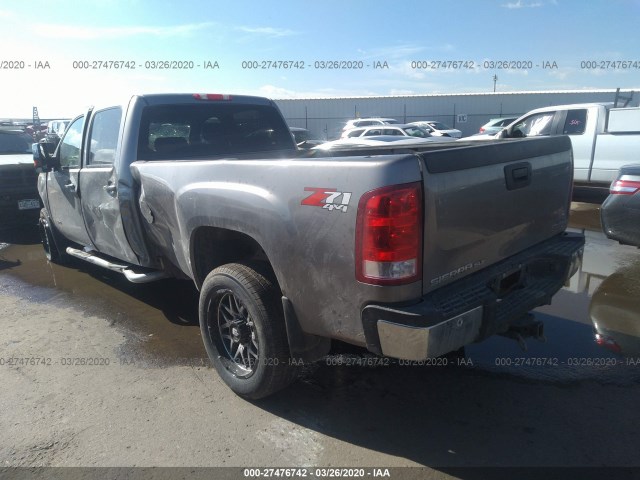 Photo 2 VIN: 1GT121C81CF173114 - GMC SIERRA 2500HD 