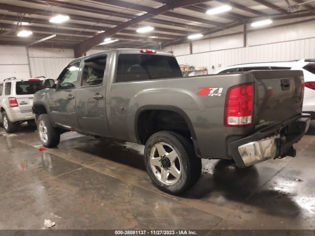 Photo 2 VIN: 1GT121C82BF130254 - GMC SIERRA 2500HD 