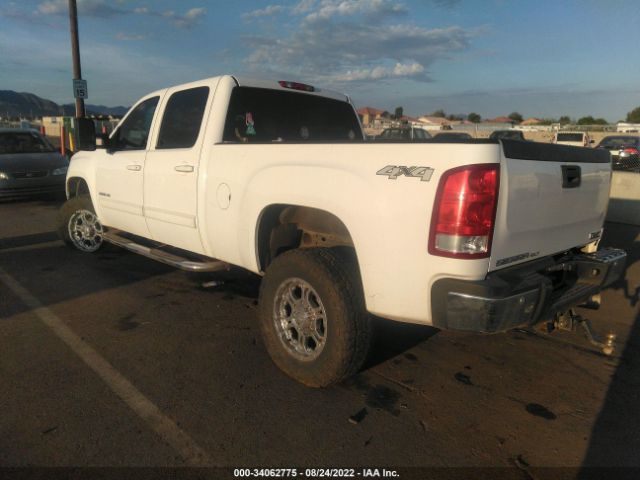 Photo 2 VIN: 1GT121C83BF224269 - GMC SIERRA 2500HD 