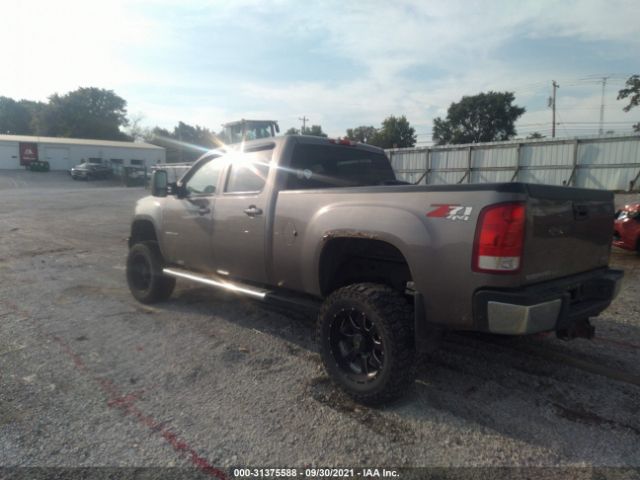 Photo 2 VIN: 1GT121C84CF181336 - GMC SIERRA 2500HD 