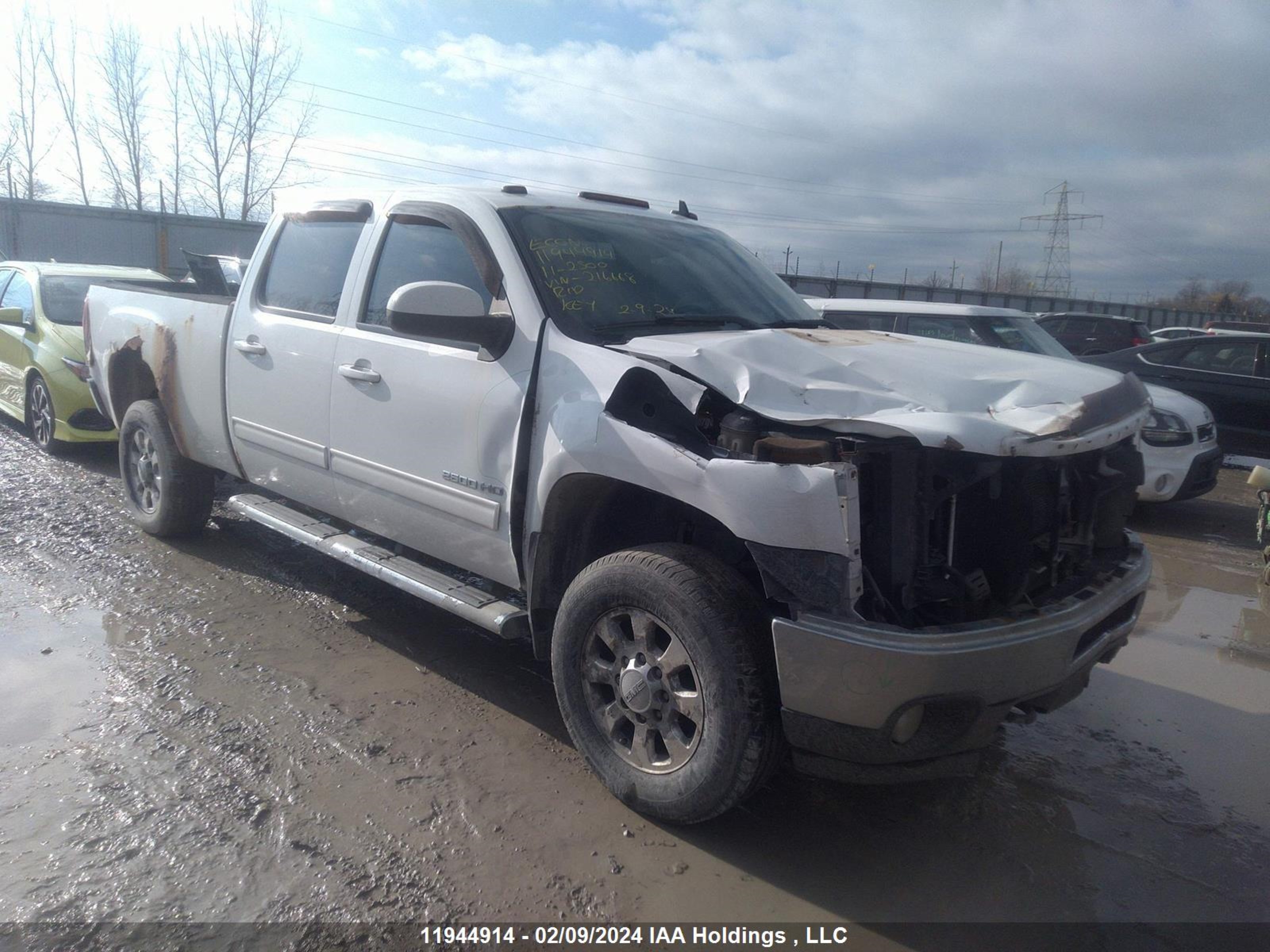 Photo 0 VIN: 1GT121CG0BF216668 - GMC SIERRA 