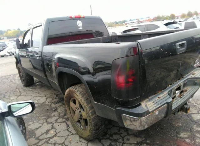 Photo 2 VIN: 1GT121E81DF111209 - GMC SIERRA 2500HD 