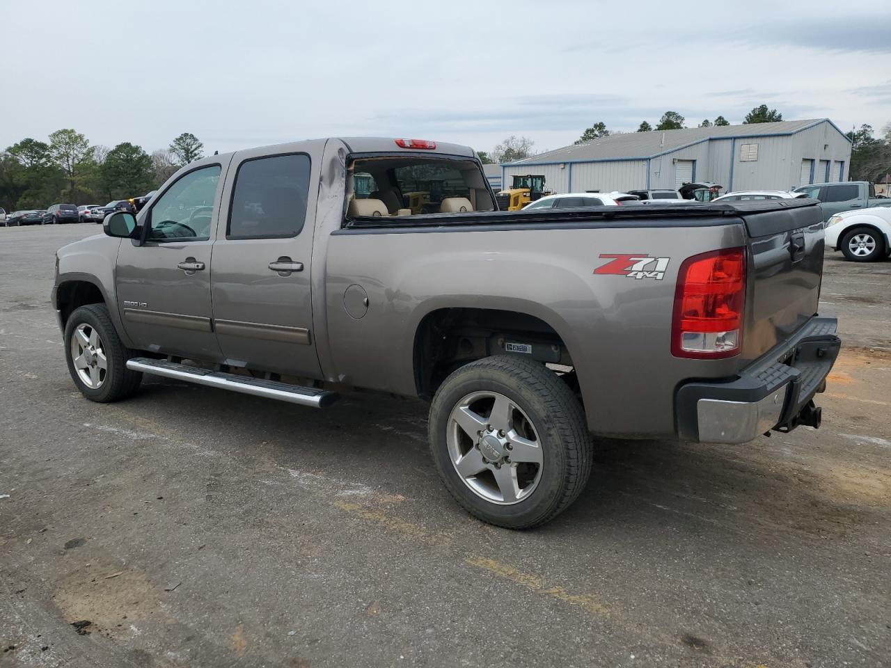 Photo 2 VIN: 1GT121E87DF107312 - GMC SIERRA 