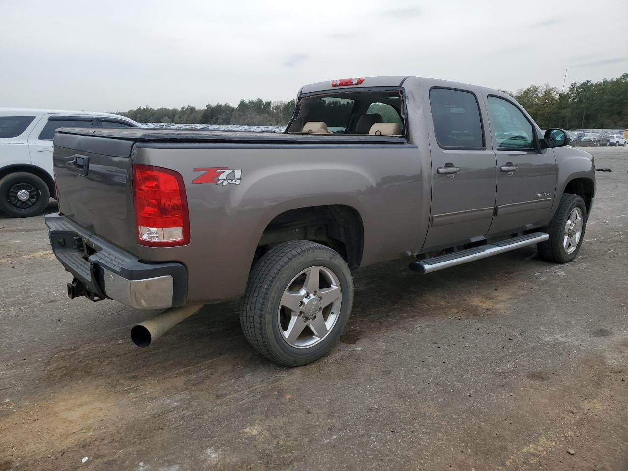 Photo 3 VIN: 1GT121E87DF107312 - GMC SIERRA 