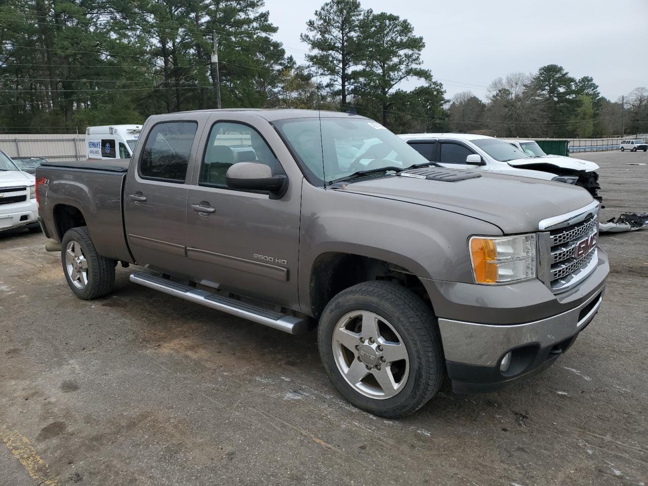 Photo 4 VIN: 1GT121E87DF107312 - GMC SIERRA 