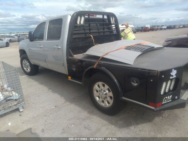 Photo 2 VIN: 1GT121E8XDF159260 - GMC SIERRA 2500HD 