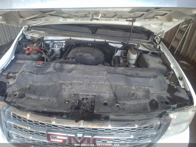 Photo 9 VIN: 1GT121EG4EF122424 - GMC SIERRA 2500HD 