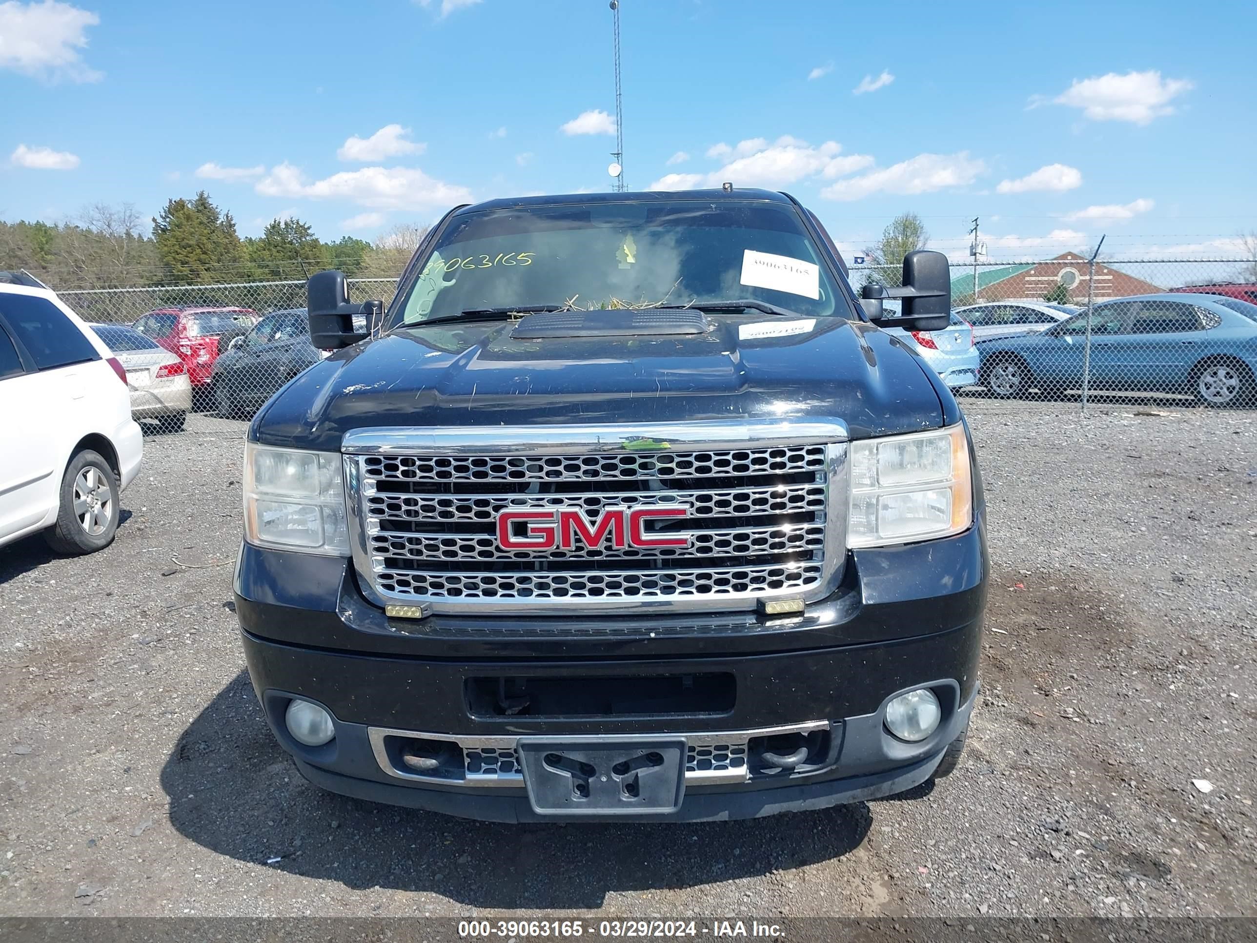 Photo 11 VIN: 1GT125C80BF201457 - GMC SIERRA 