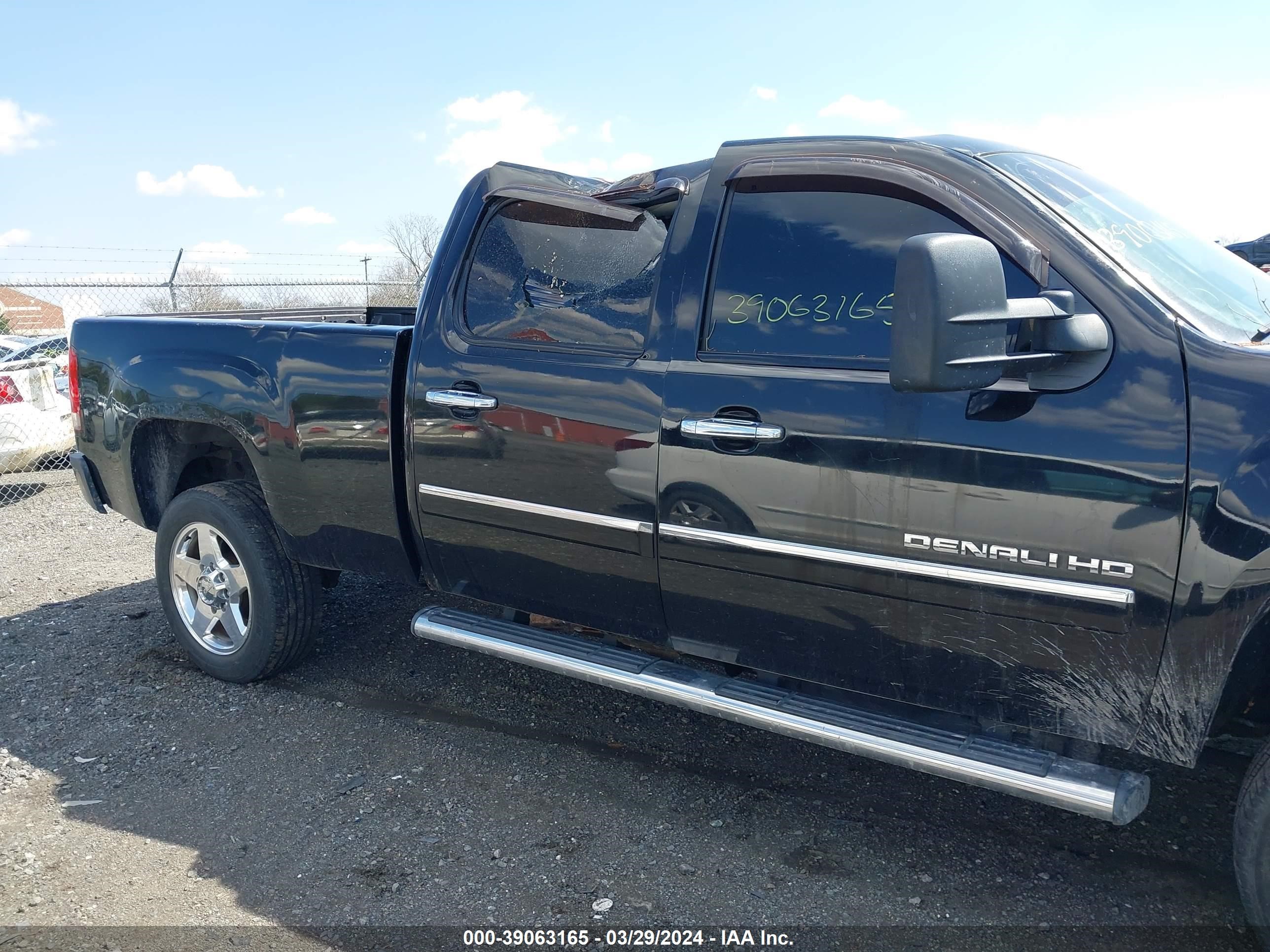 Photo 12 VIN: 1GT125C80BF201457 - GMC SIERRA 