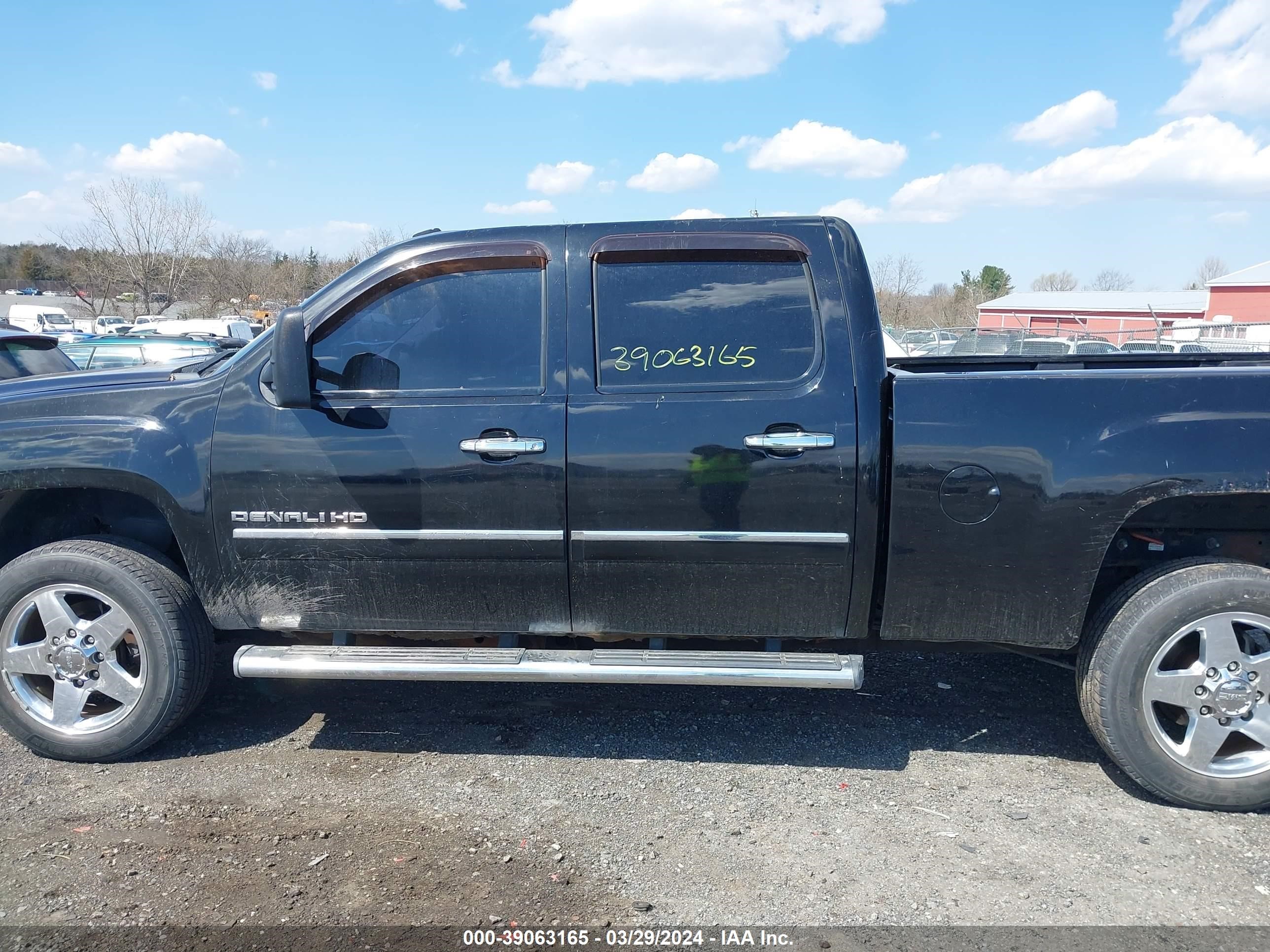 Photo 13 VIN: 1GT125C80BF201457 - GMC SIERRA 