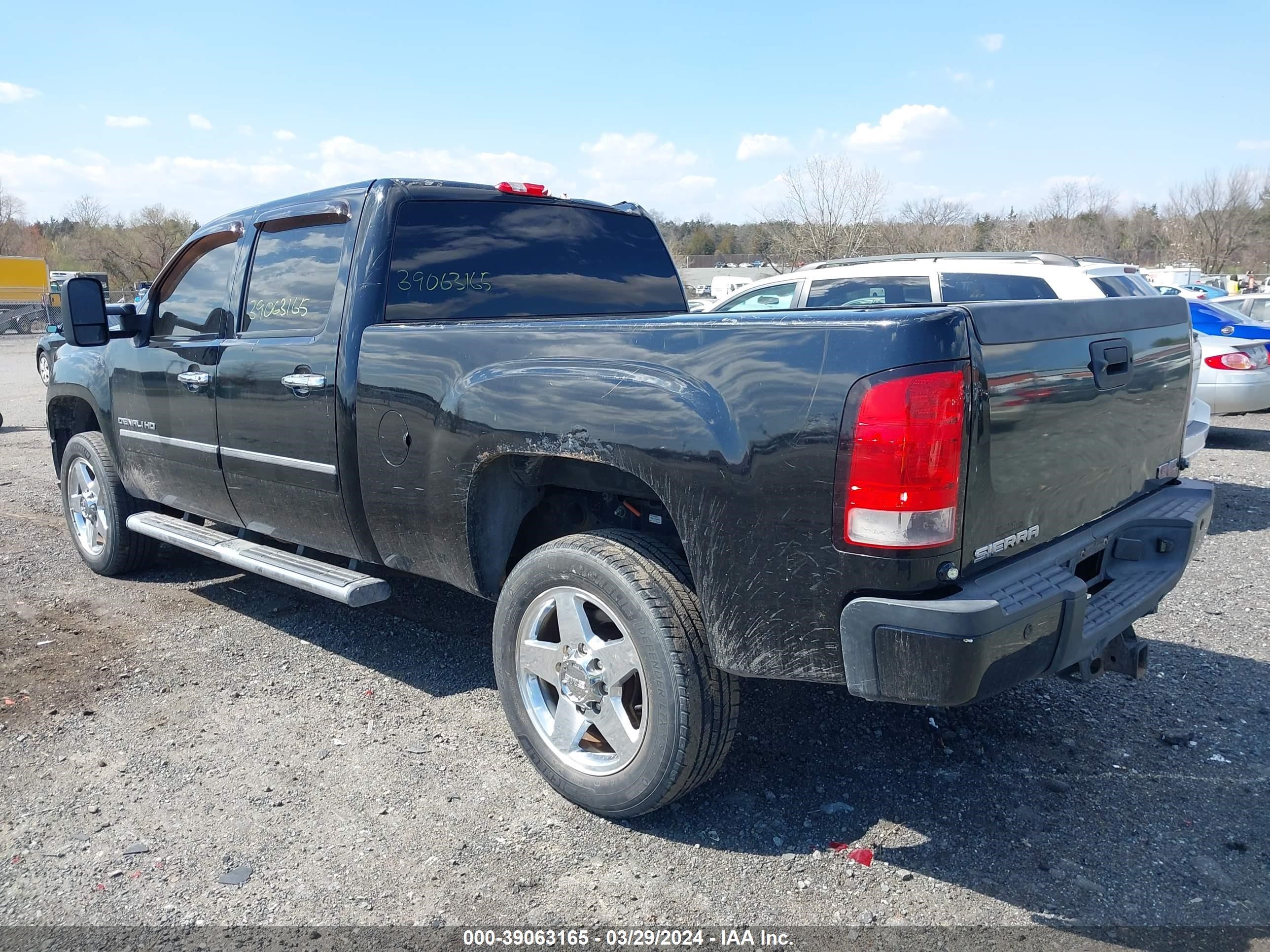 Photo 2 VIN: 1GT125C80BF201457 - GMC SIERRA 