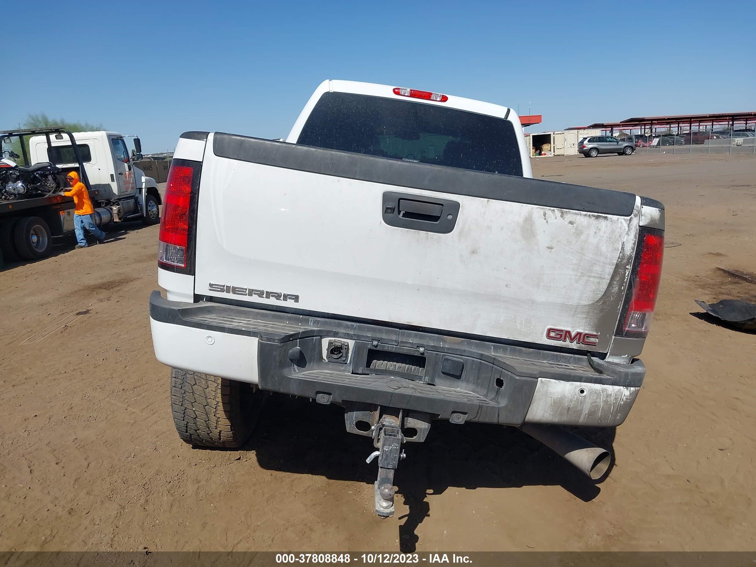 Photo 14 VIN: 1GT125C81BF244625 - GMC SIERRA 