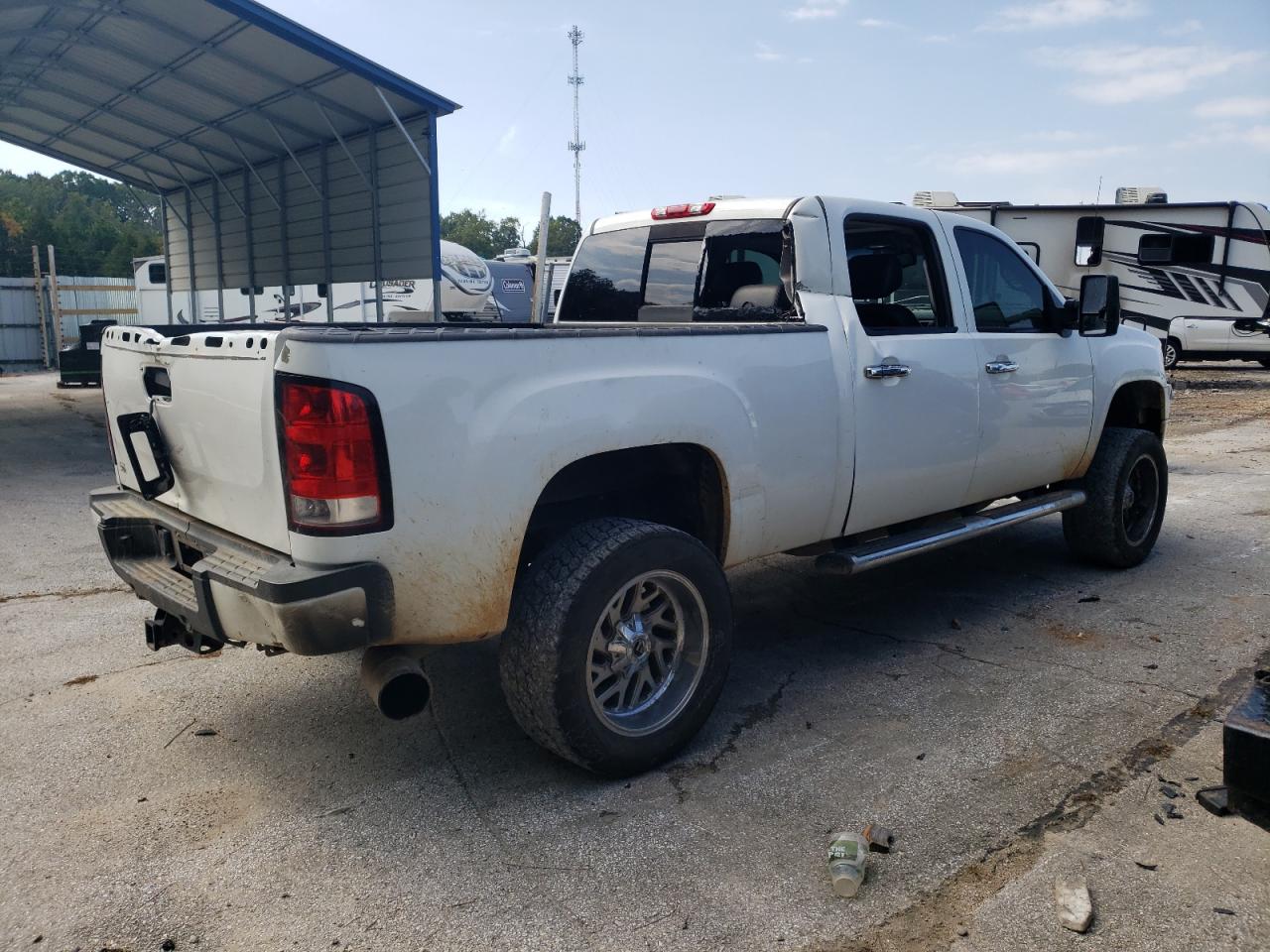 Photo 2 VIN: 1GT125C83BF170740 - GMC SIERRA 