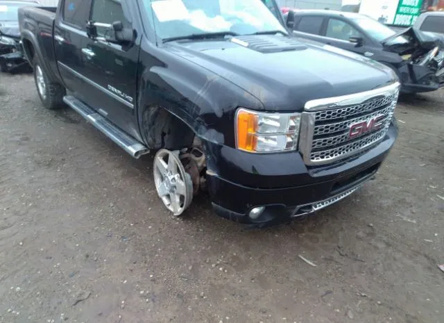 Photo 5 VIN: 1GT125C8XBF200946 - GMC SIERRA 2500HD 