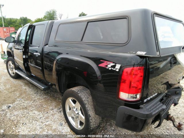 Photo 2 VIN: 1GT125CG1BF119096 - GMC SIERRA 2500HD 