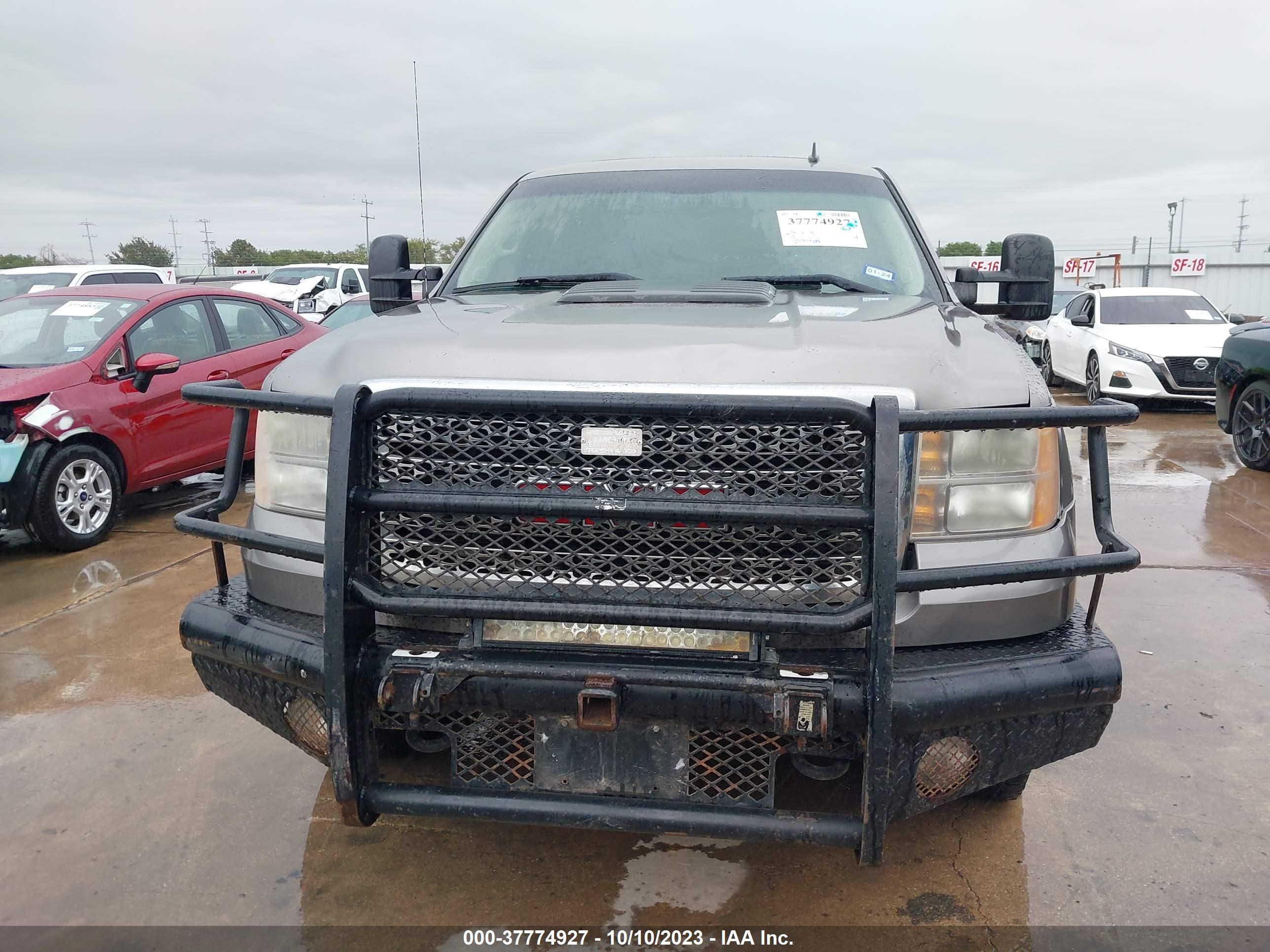 Photo 11 VIN: 1GT125E80DF245829 - GMC SIERRA 