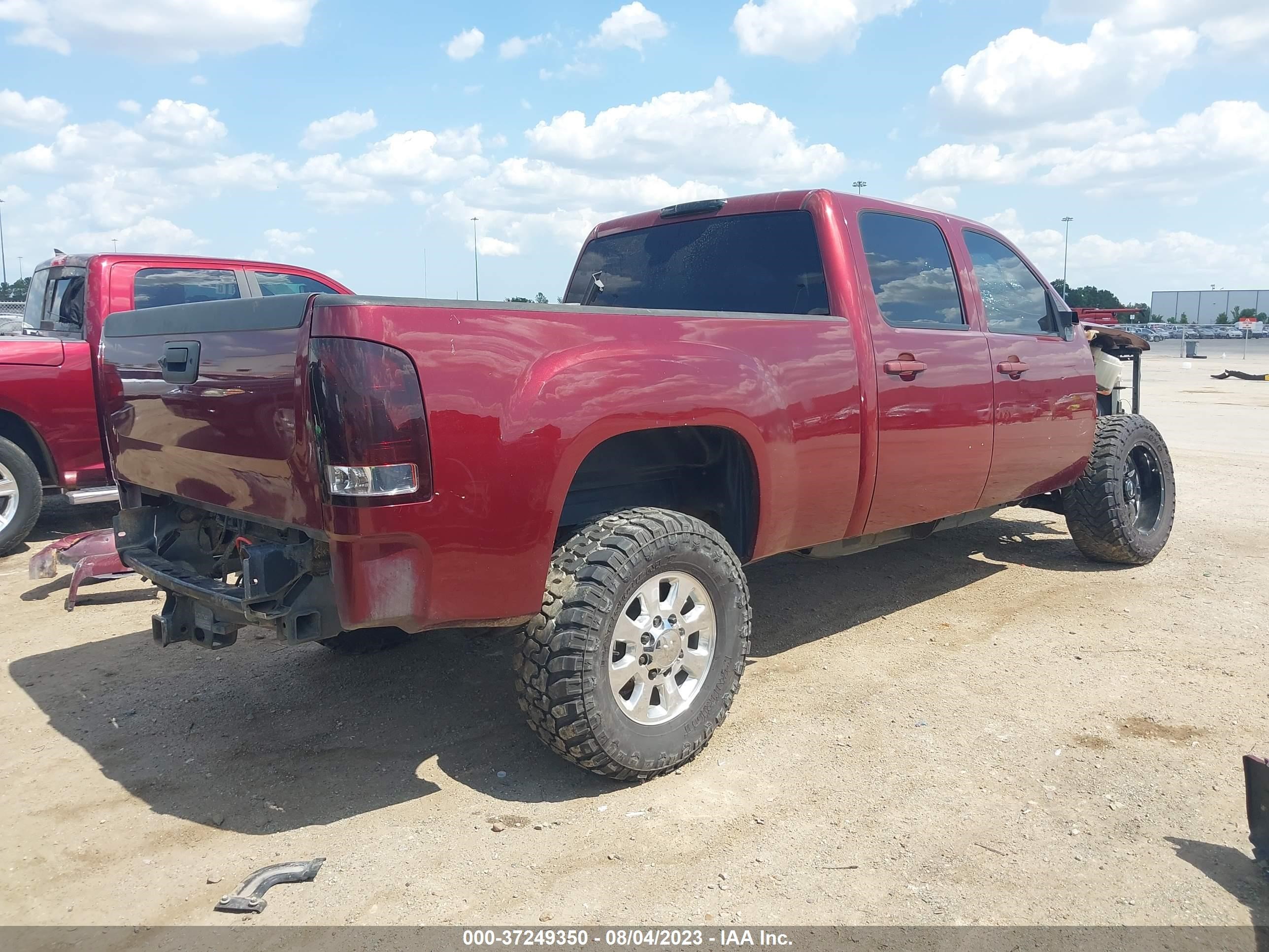 Photo 3 VIN: 1GT125E83DF117553 - GMC SIERRA 