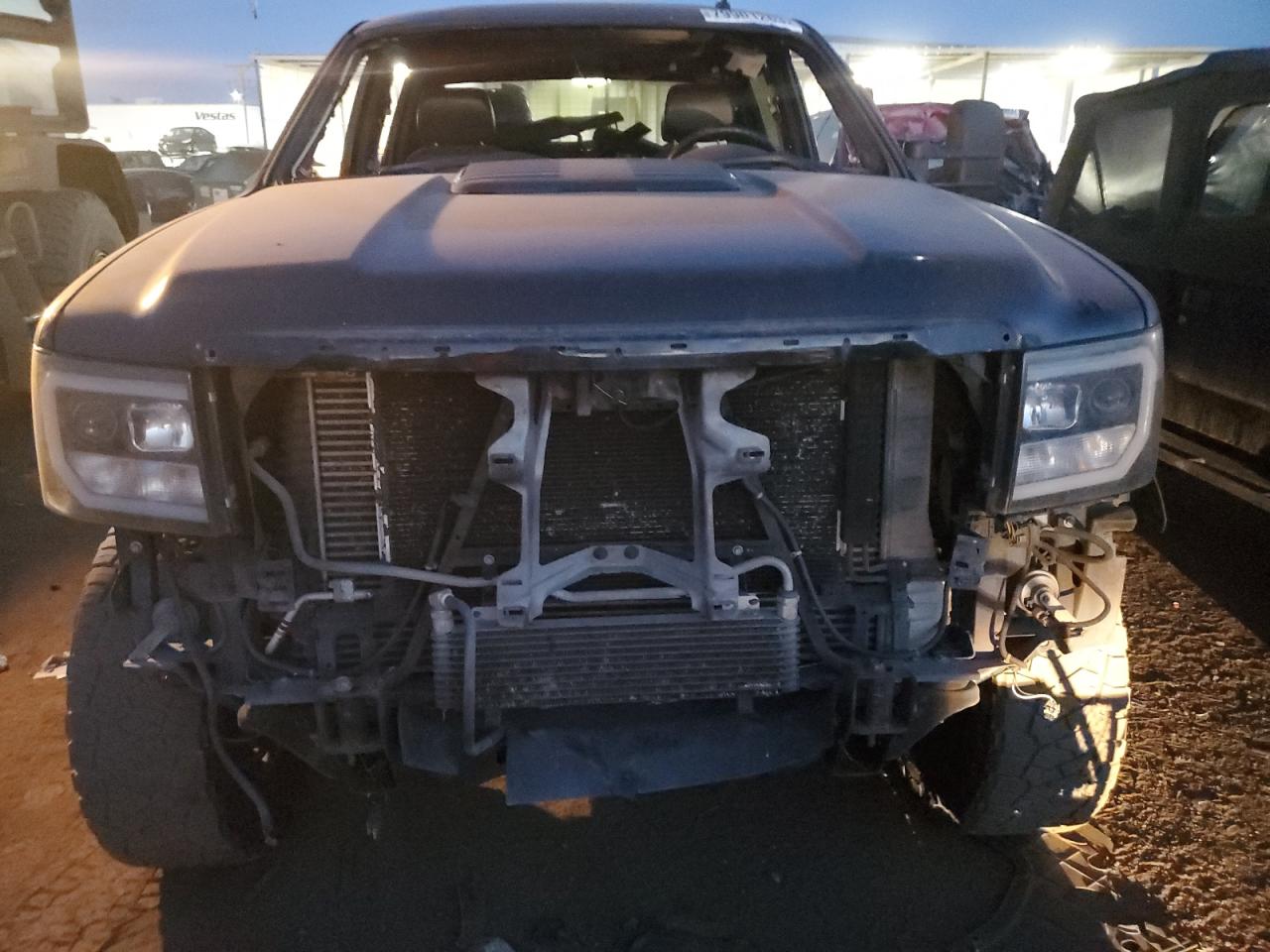 Photo 4 VIN: 1GT125E85DF144608 - GMC SIERRA 