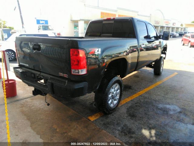 Photo 3 VIN: 1GT125E86DF162860 - GMC SIERRA 2500HD 