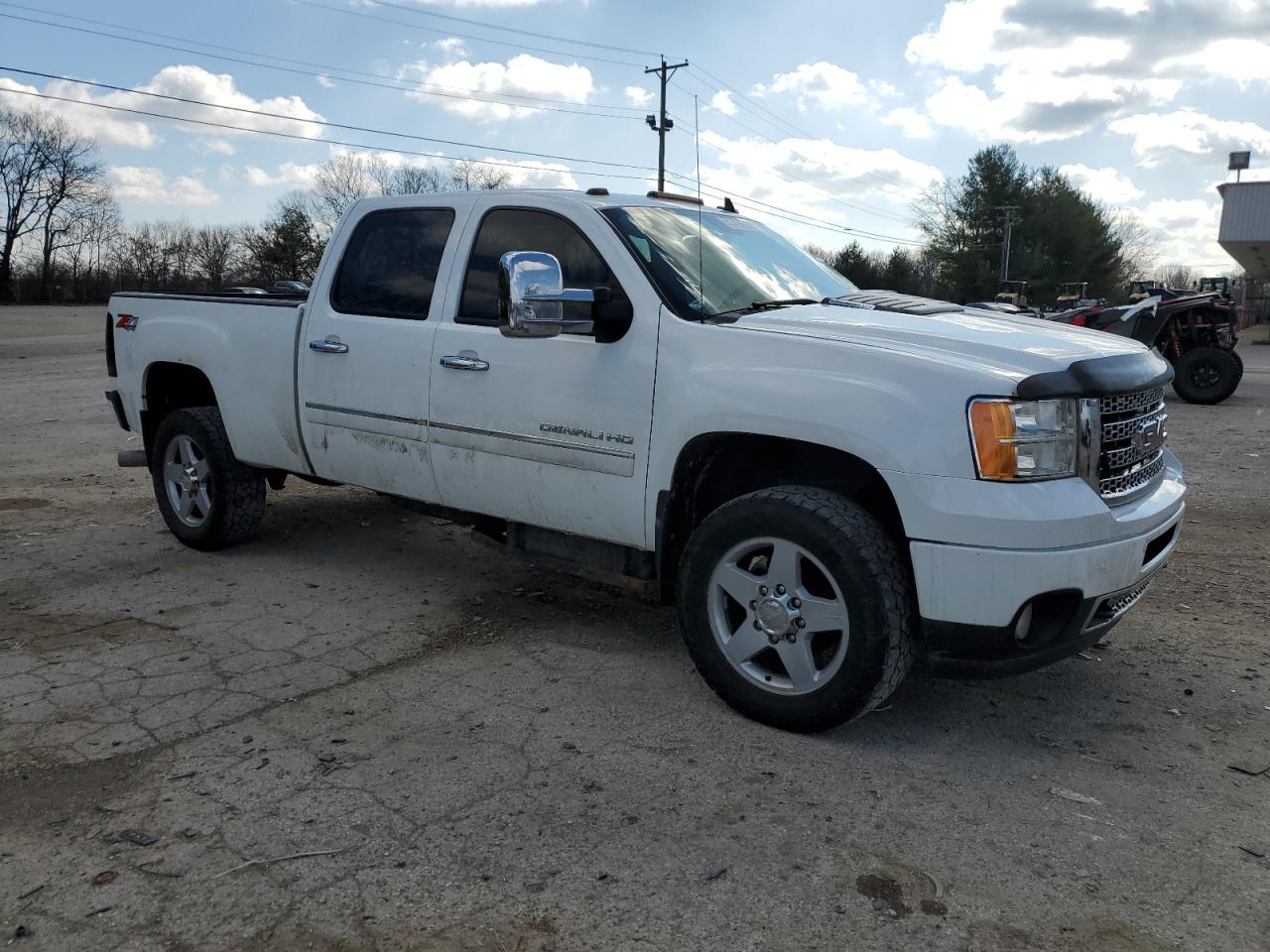 Photo 3 VIN: 1GT125E88DF191695 - GMC SIERRA 