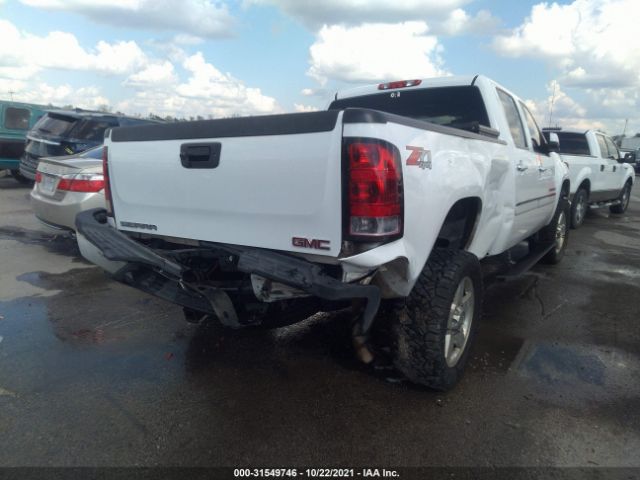 Photo 3 VIN: 1GT125E89CF206252 - GMC SIERRA 2500HD 