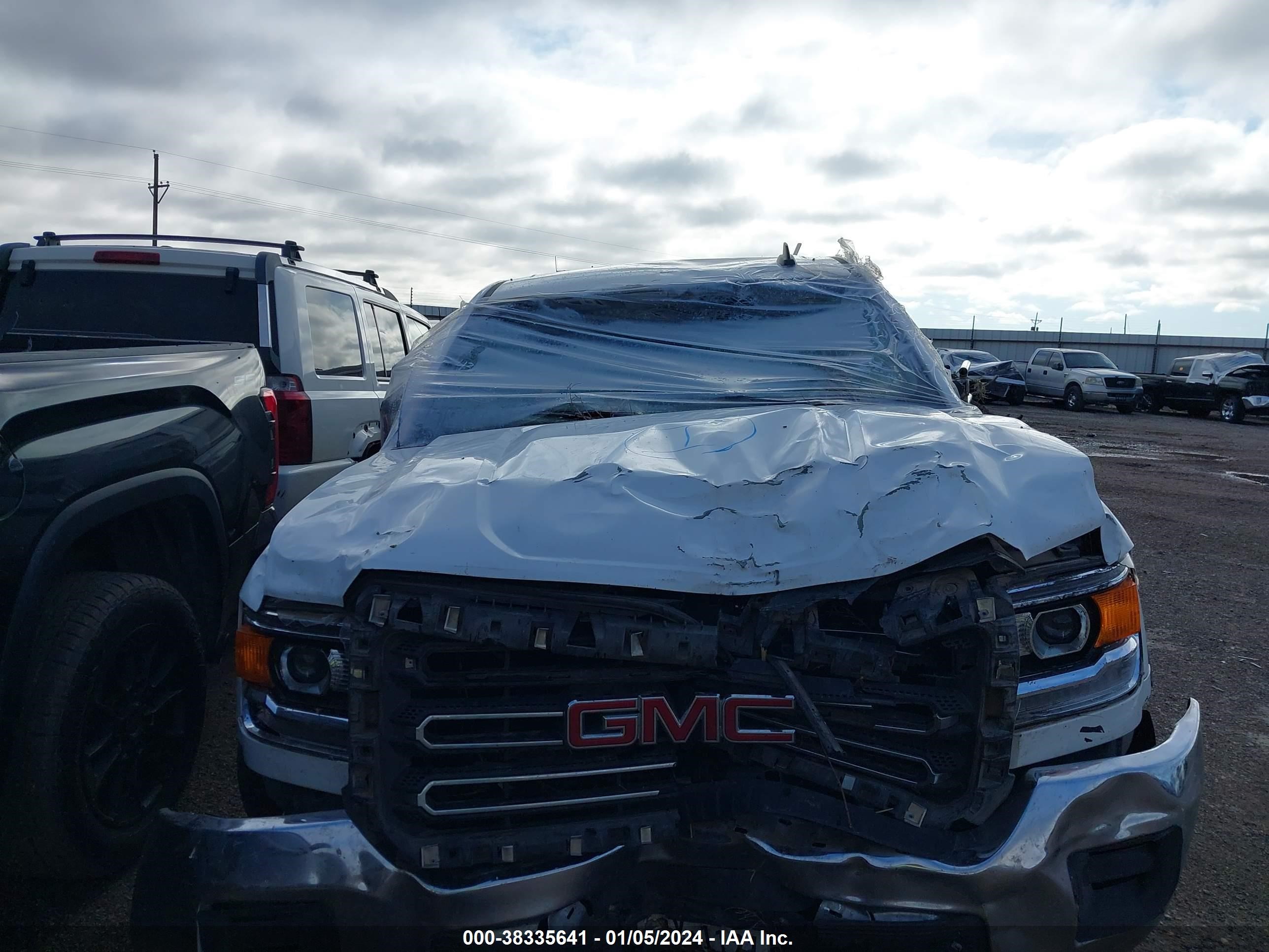 Photo 11 VIN: 1GT12NEG7KF139849 - GMC SIERRA 