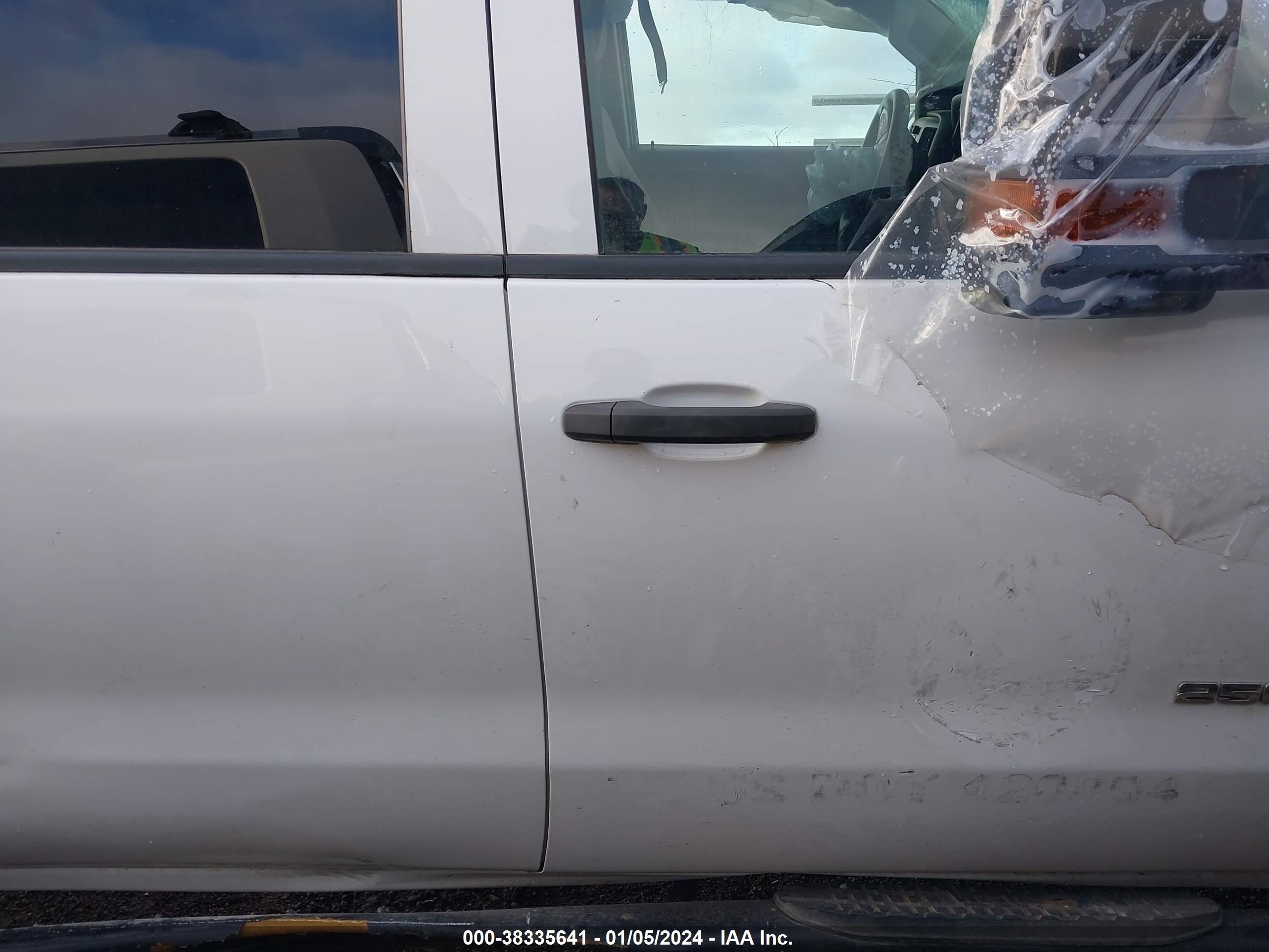 Photo 12 VIN: 1GT12NEG7KF139849 - GMC SIERRA 