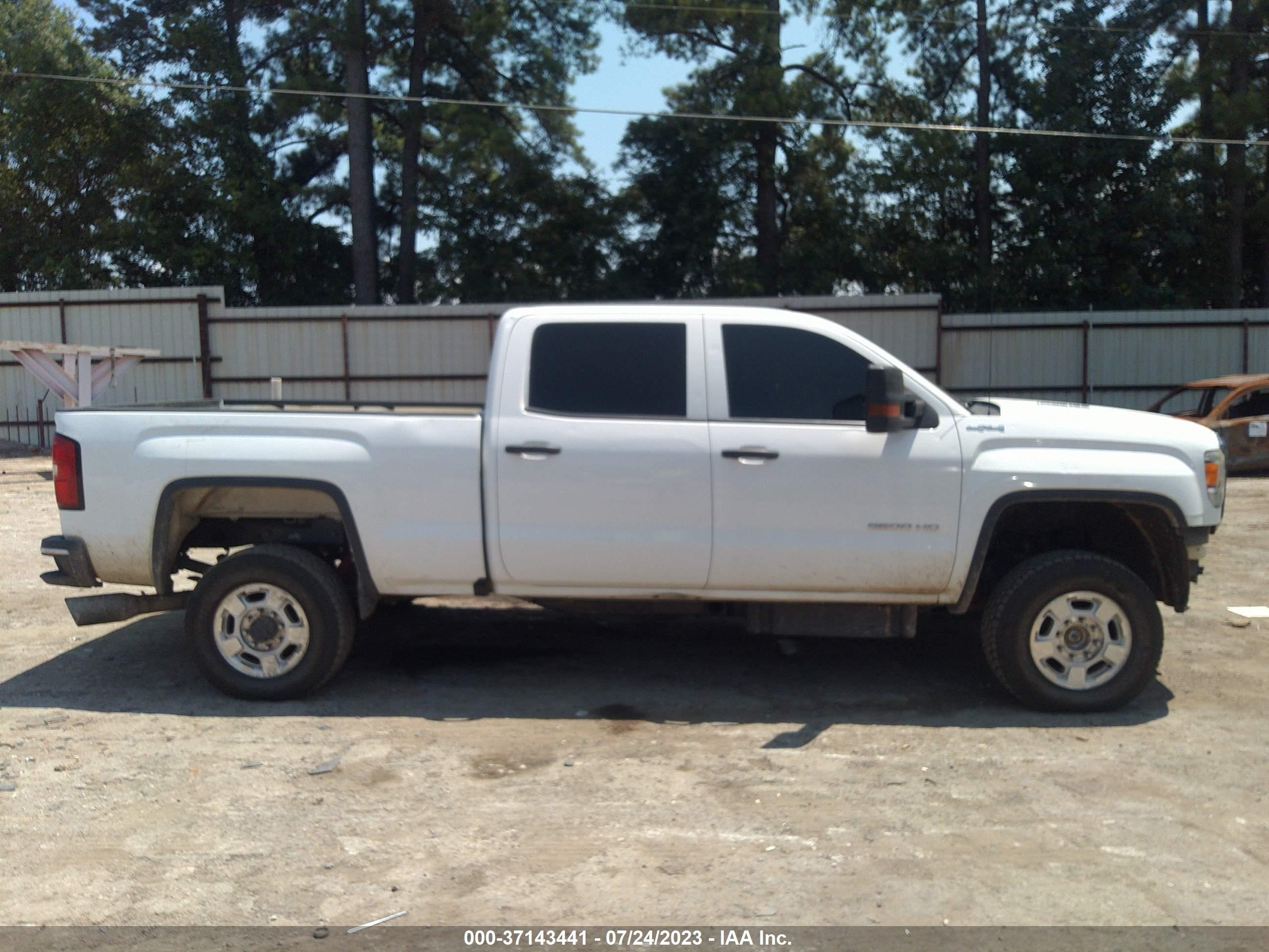 Photo 12 VIN: 1GT12RE87GF136117 - GMC SIERRA 