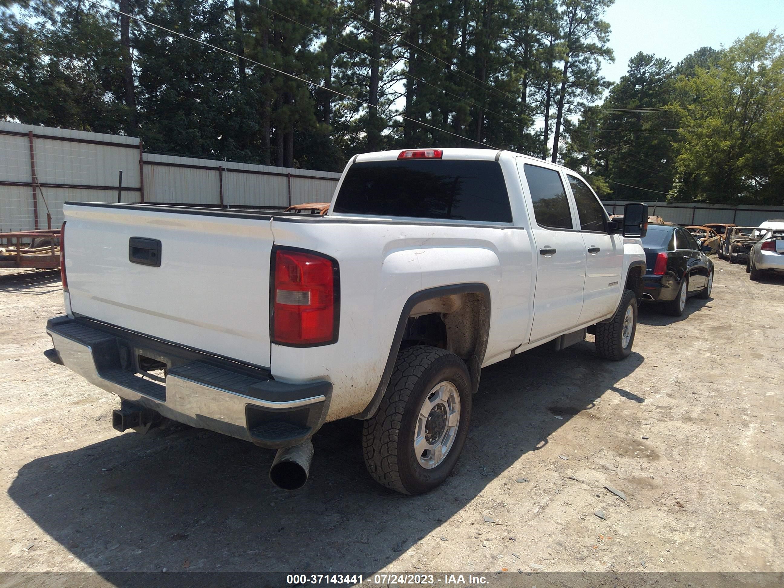 Photo 3 VIN: 1GT12RE87GF136117 - GMC SIERRA 