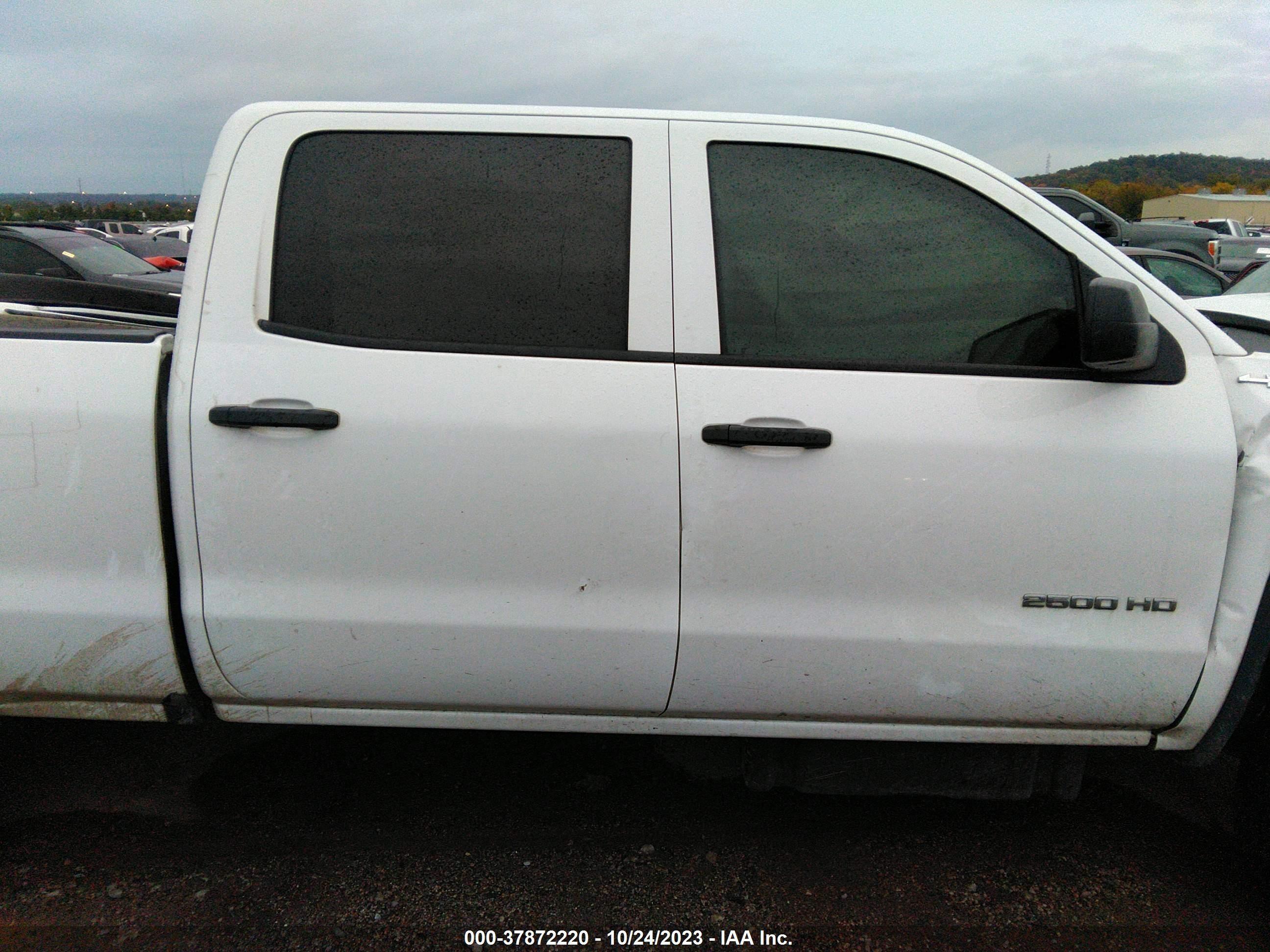 Photo 13 VIN: 1GT12RE89GF150293 - GMC SIERRA 