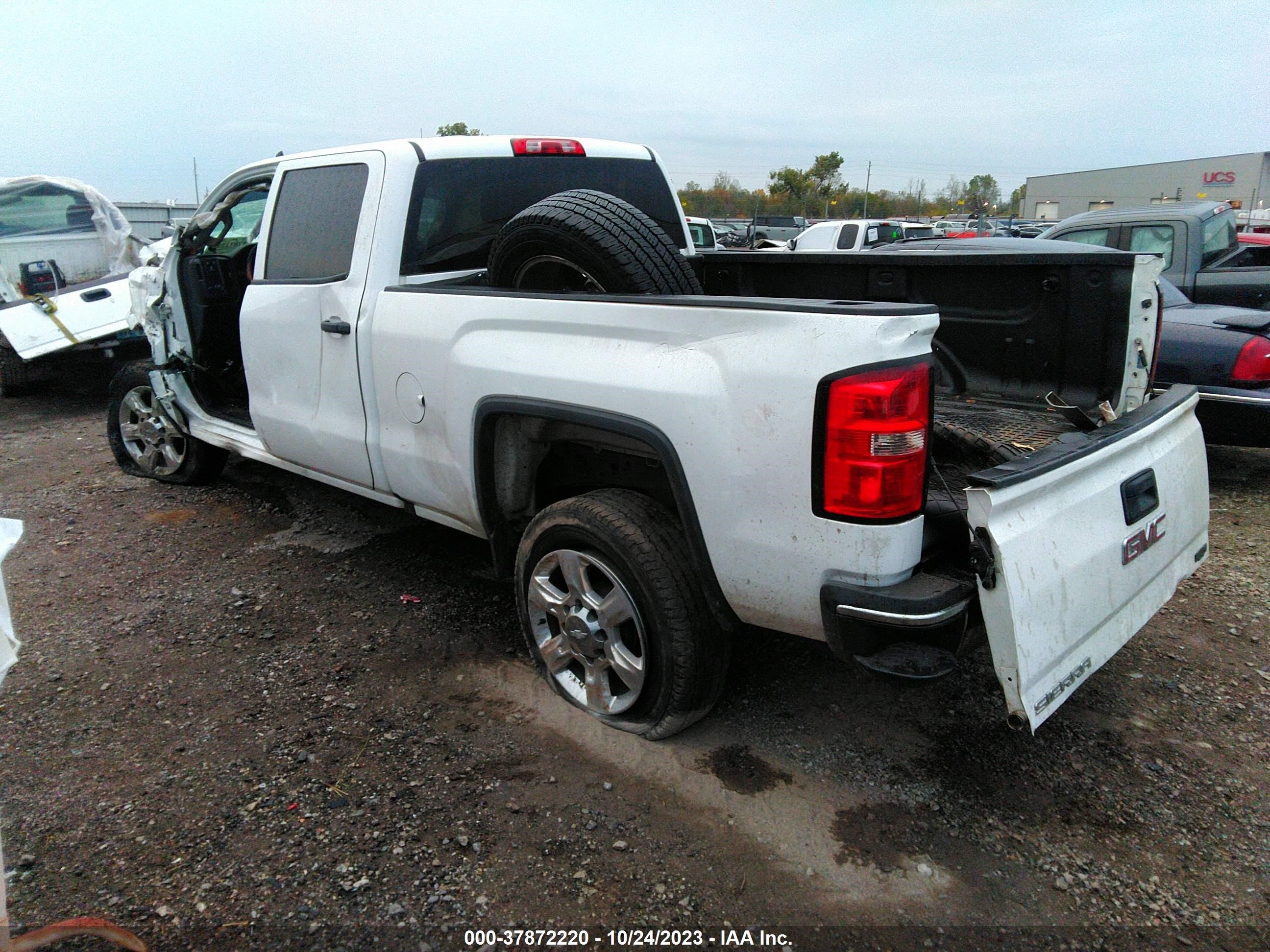 Photo 2 VIN: 1GT12RE89GF150293 - GMC SIERRA 