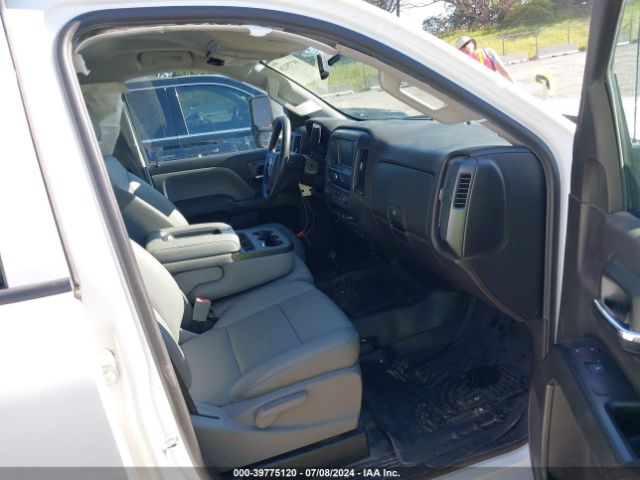 Photo 4 VIN: 1GT12REG4JF262918 - GMC SIERRA 