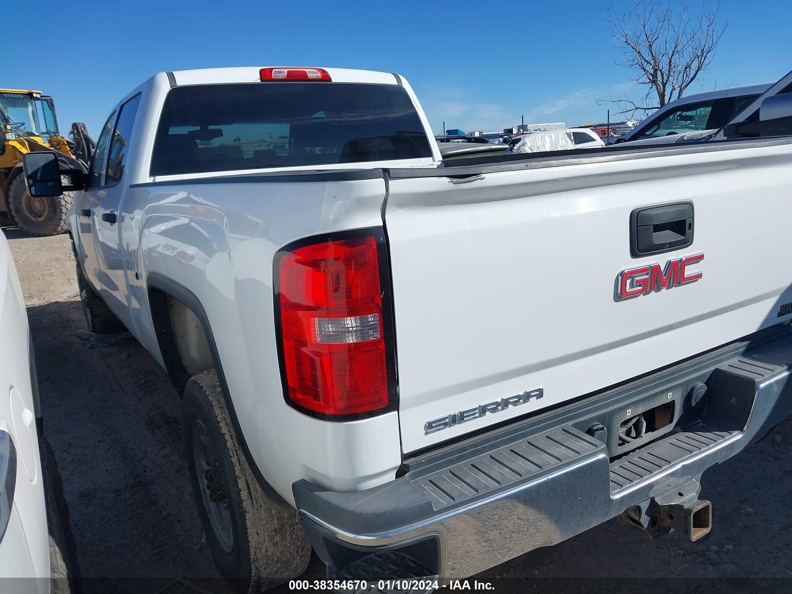 Photo 14 VIN: 1GT12REG7GF114996 - GMC SIERRA 