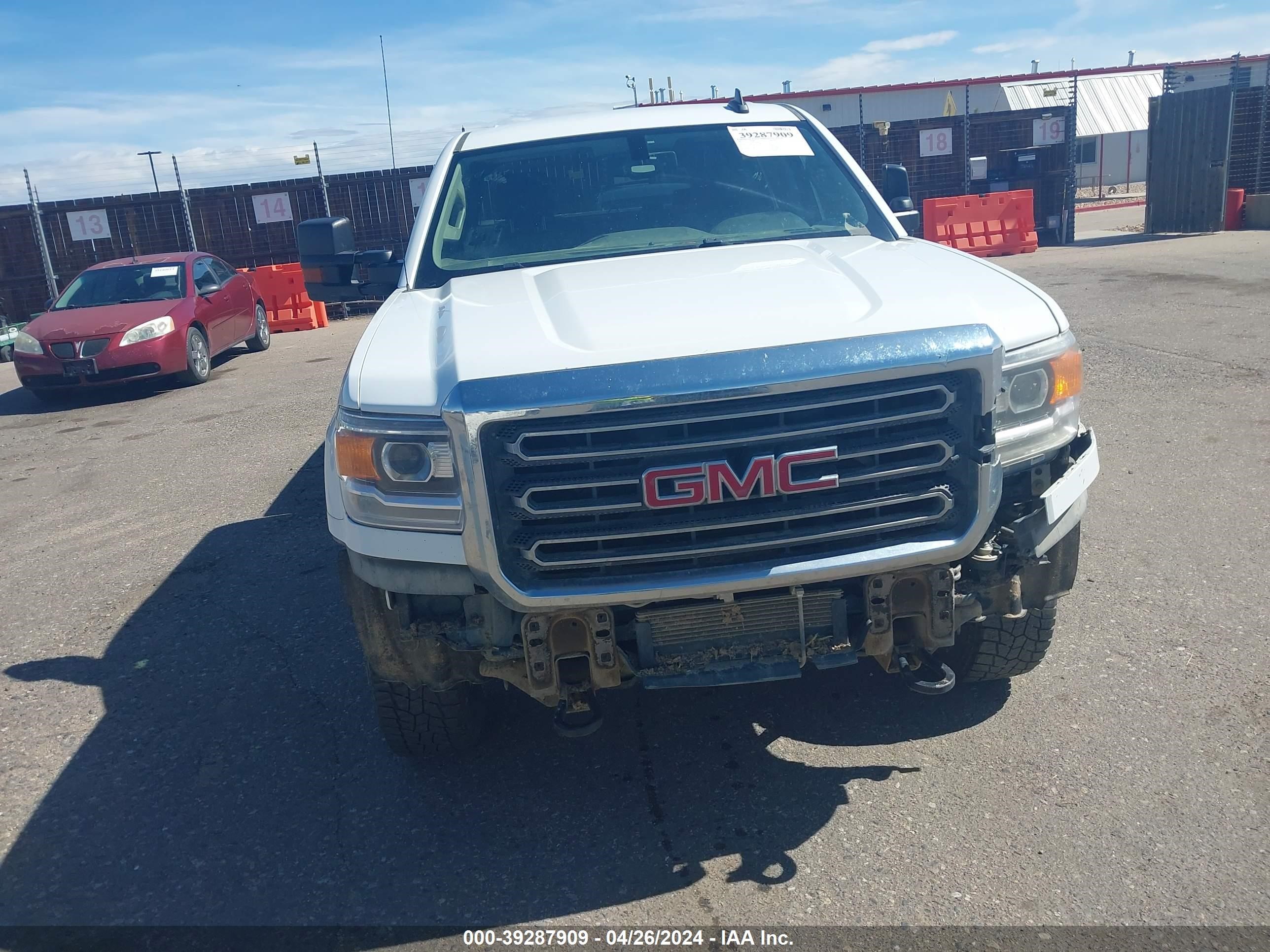 Photo 11 VIN: 1GT12REGXHF178788 - GMC SIERRA 