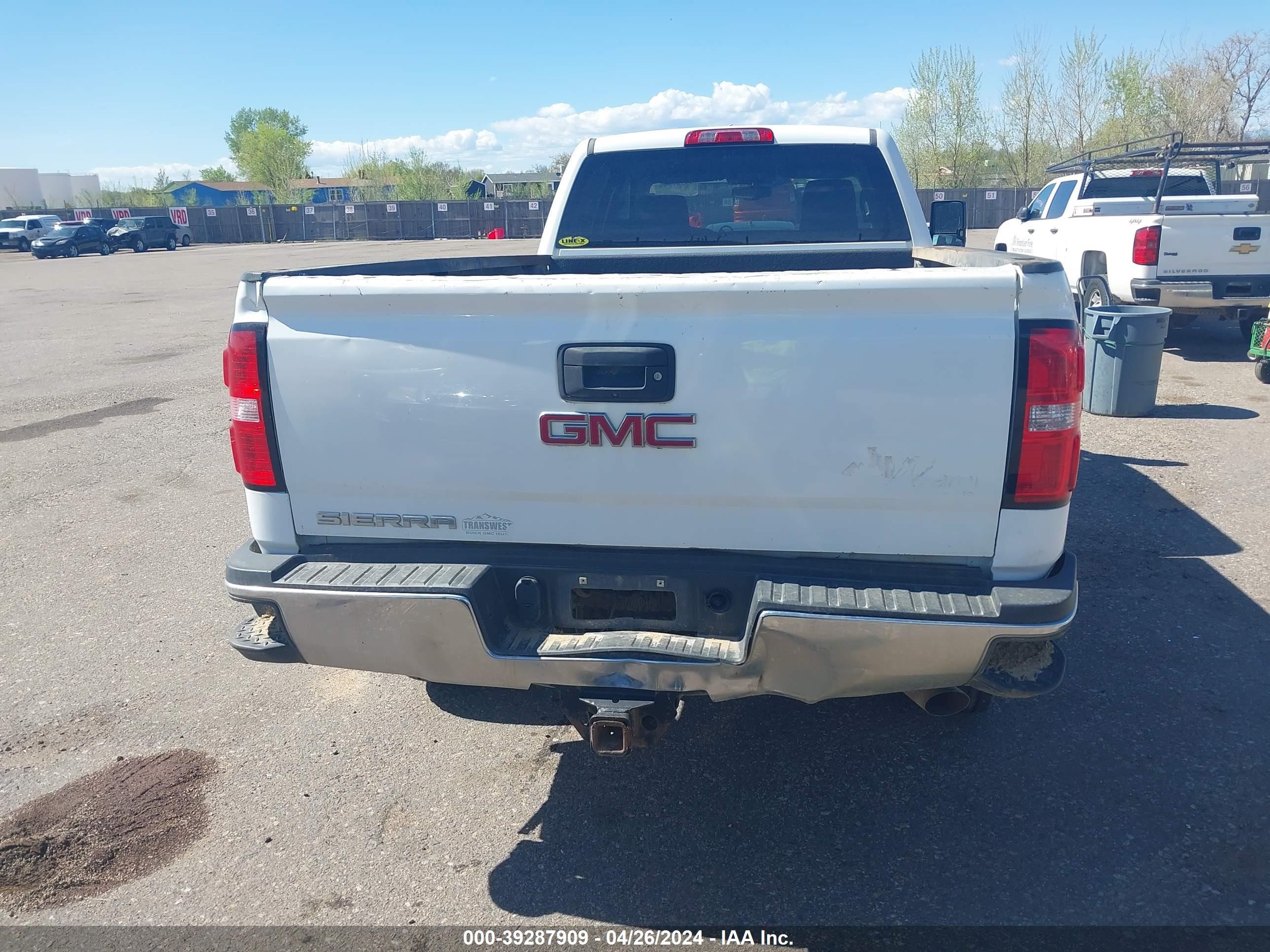 Photo 15 VIN: 1GT12REGXHF178788 - GMC SIERRA 