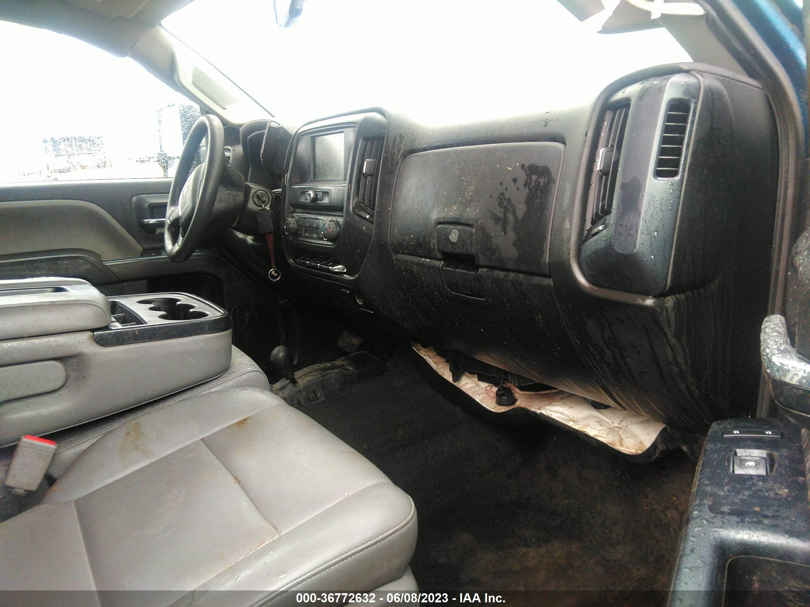 Photo 4 VIN: 1GT12REY2JF202760 - GMC SIERRA 