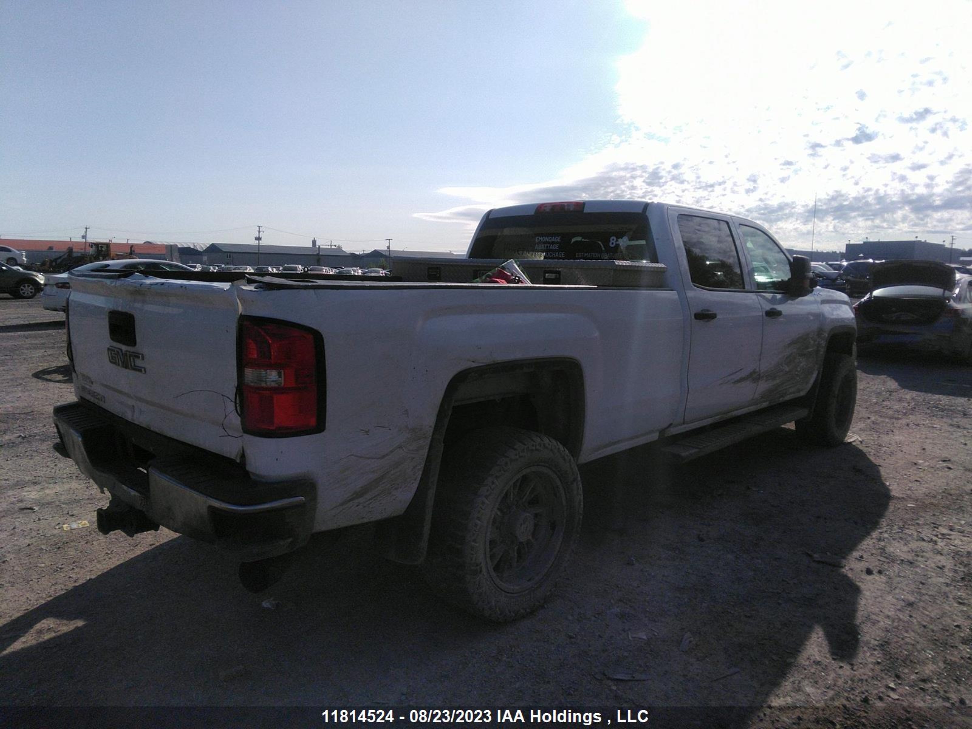 Photo 3 VIN: 1GT12REY8HF143224 - GMC SIERRA 