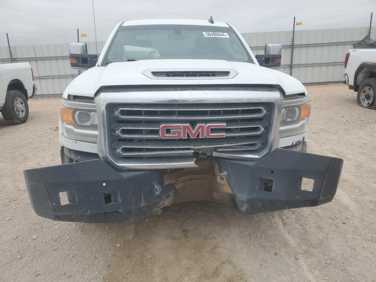 Photo 4 VIN: 1GT12REY9KF163568 - GMC SIERRA 