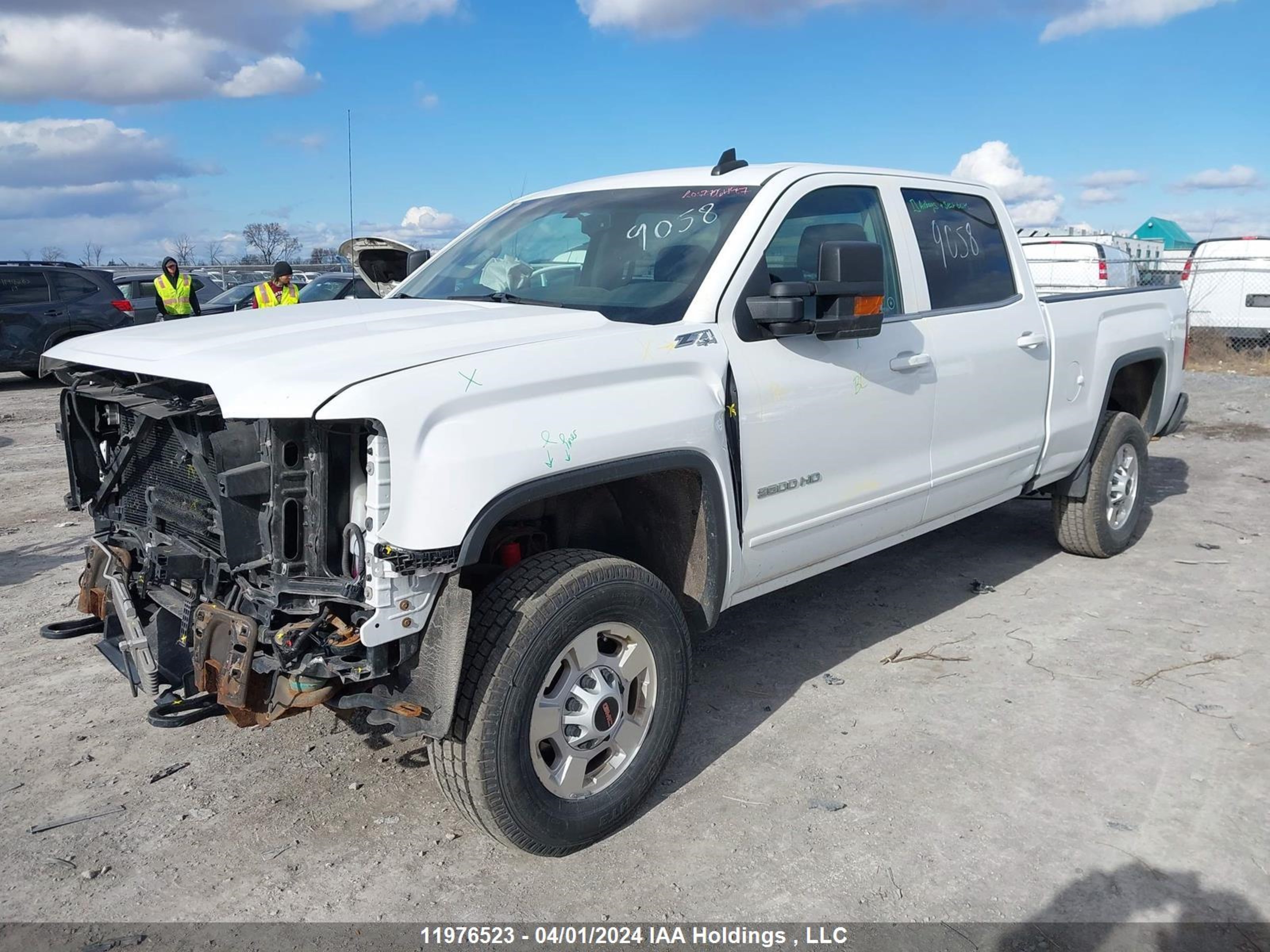 Photo 1 VIN: 1GT12SEG0JF269047 - GMC SIERRA 