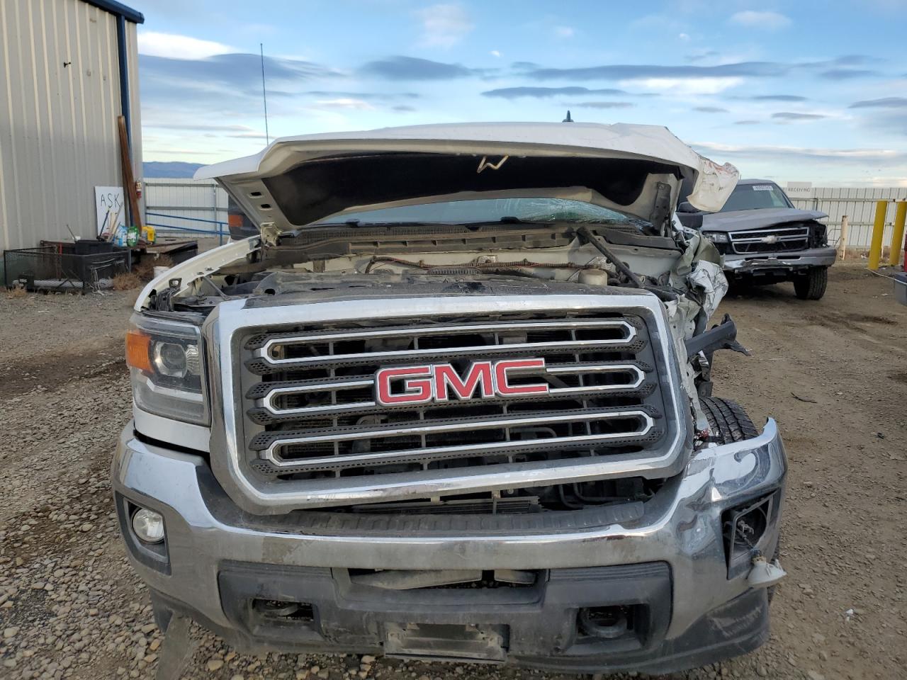 Photo 4 VIN: 1GT12SEG7JF163095 - GMC SIERRA 