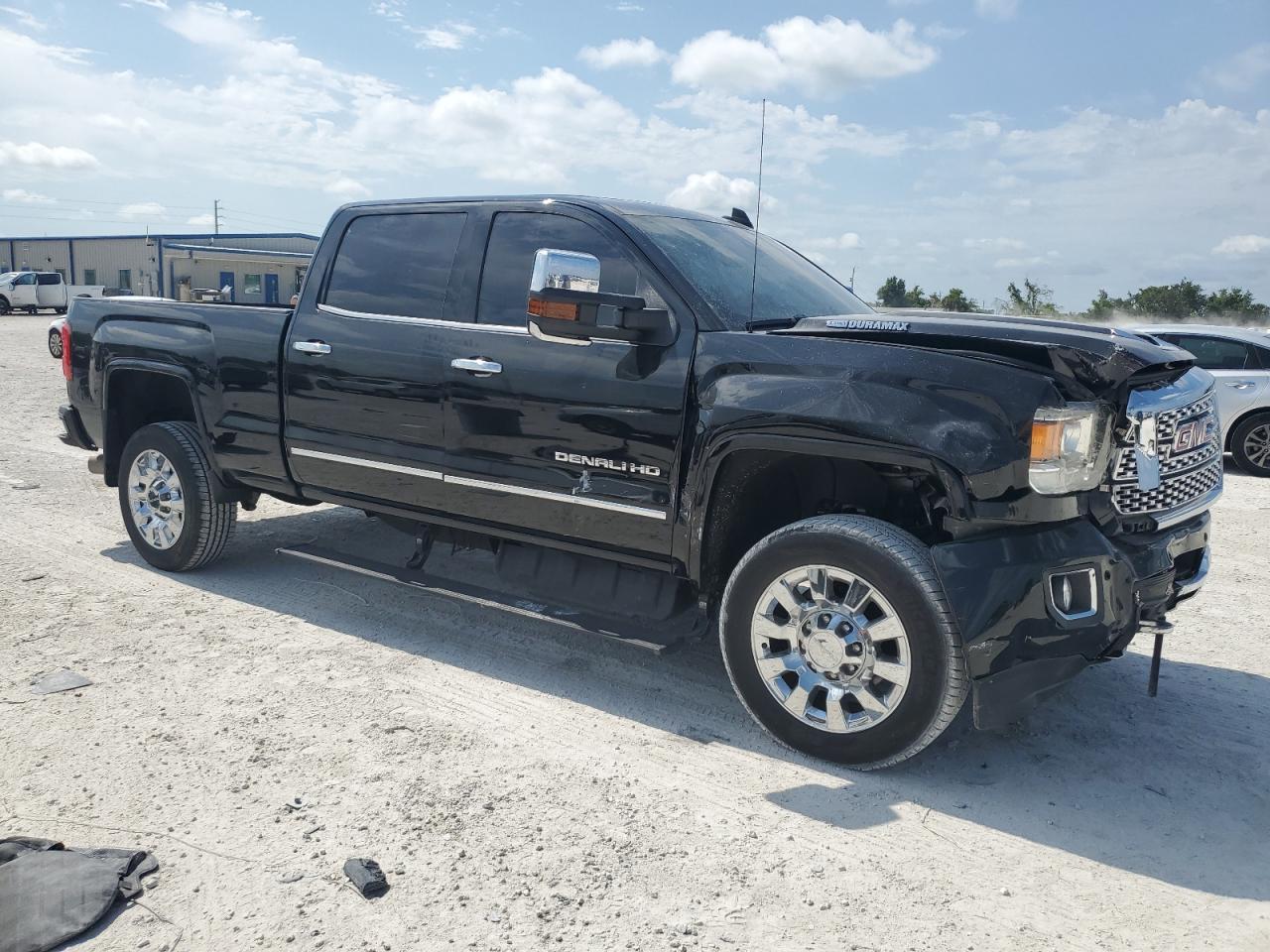 Photo 3 VIN: 1GT12SEY1KF281931 - GMC SIERRA 